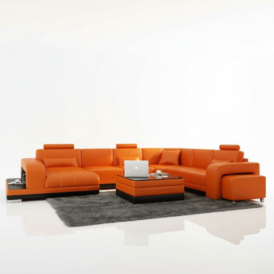 Design divano in pelle angolare moderno arancione con porta USB.