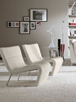 Poltrona senza braccioli. Mobili di design di lusso, stile italiano, tessuto blu.