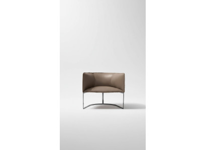 Mobili di lusso di design in pelle grigia stile Prianera per il salotto del soggiorno.