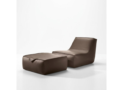 Design poltrona poggiapiedi di lusso monoposto moderna in pelle grigia del marchio Prianera.