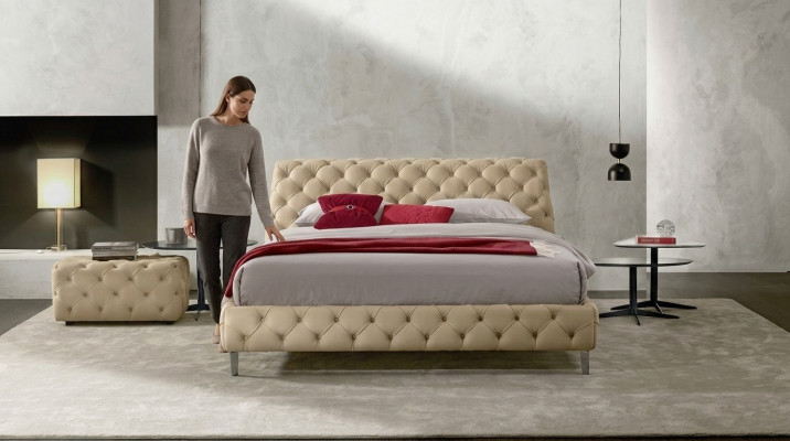 Chesterfield letto Letti di lusso Cornici letto in legno Mobili Design Moderni Strutture letto