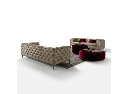 Set di divani Chesterfield di lusso da 3 posti + 3 posti in beige.