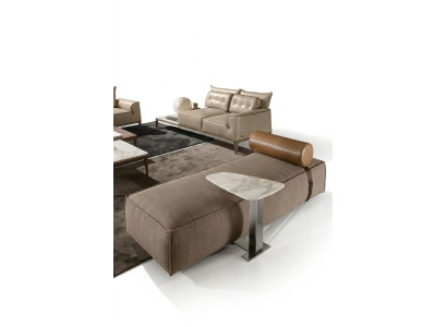 Lusso Chaiselongue Tessuto Soggiorno Design Divano Marrone Mobili Pouf Prianera