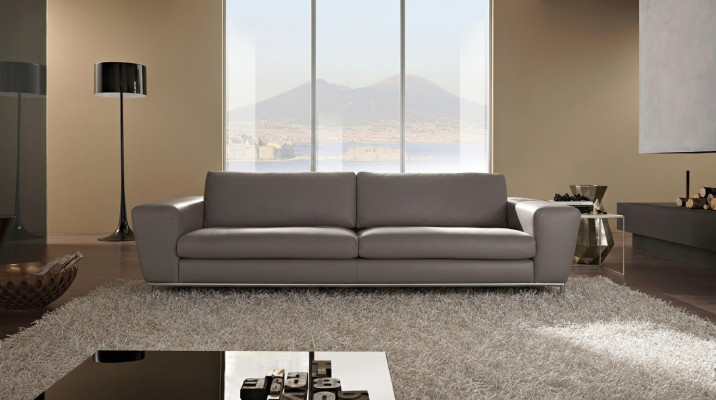 Divano moderno in pelle, divano design a tre posti grigio, divano a tre posti Prianera.