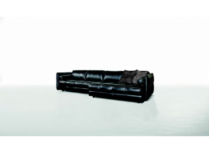Moderno divano di lusso angolare in pelle nera design a forma di L per il soggiorno.