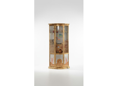 Vetrina classica in vetro e legno, mobile vetrina di lusso in oro, italiano.