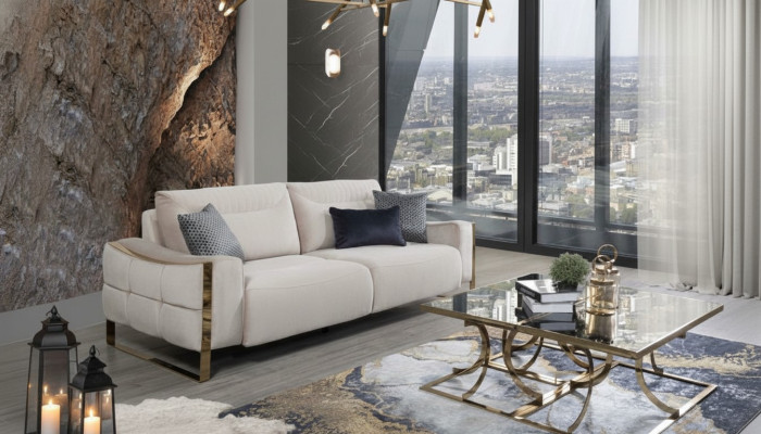 Divano classico a 3 posti in tessuto per soggiorno, con dettagli in legno, design moderno e lusso bianco.
