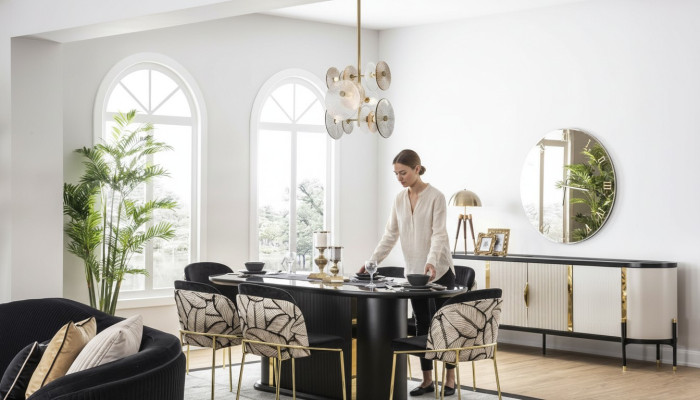 Sala da pranzo di lusso, set da pranzo composto da 8 pezzi, set di sedie, arredamento.
