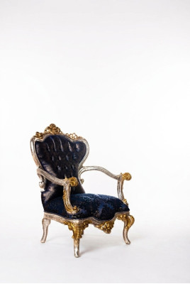 Sedia di lusso, poltrona classica, poltrona trono, barocco velluto blu oro.