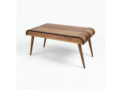 Tavolino in legno su gambe di legno per il tuo soggiorno Modello di design originale Nuovo