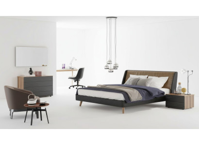 Set da camera da letto, struttura del letto, comodini, comò, specchio, mobili in legno.