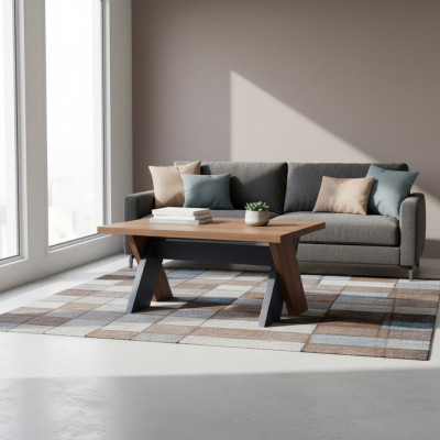 Scrivanie di lusso moderne in legno e metallo grigio per l'ufficio.