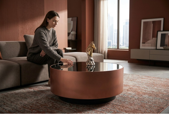 Tavolino design in stile italiano per il soggiorno. Mobili moderni.