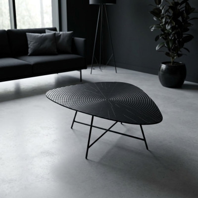 Elegante tavolino nero per il soggiorno con piano intagliato.