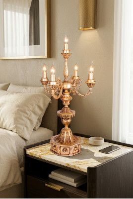 Lampada da tavolo di lusso per la camera da letto Lampada da comodino Moderna per il salotto.