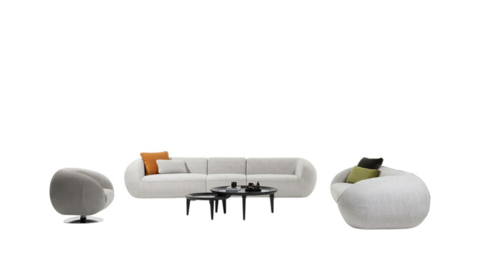 Set di divani di lusso per lounge, composto da un divano a cinque posti, un divano a tre posti e poltrone moderne.