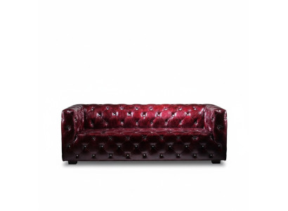 Divano Chesterfield 3 posti in pelle bordò.