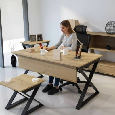 Tavolo in legno chiaro moderno marrone chiaro - scrivanie da ufficio - scrivania da designer.