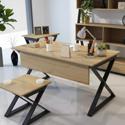 Tavolo in legno chiaro moderno marrone chiaro - scrivanie da ufficio - scrivania da designer.