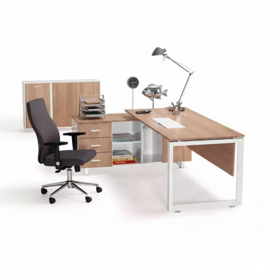 Tavolino d'angolo in legno marrone Mobili da ufficio moderni ed esclusivi per lo studio