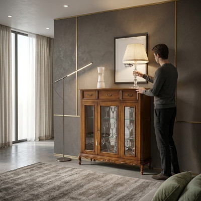 Design classico di mobili Vetrina marrone Vetrina di vetro elegante lussuosa nuova.