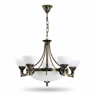 Lampadario a soffitto in vetro bianco con lume a soglia e lampadario.