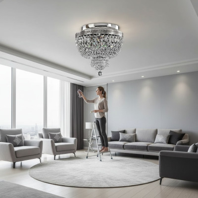 Plafoniera lampadario di lusso in argento. Lampadario lampadario di cristallo.