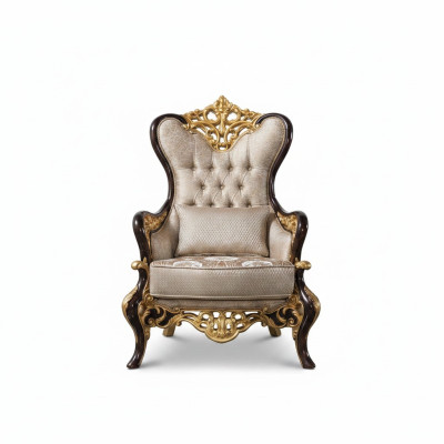 Poltrona orecchie beige stile barocco in poliestere per soggiorno.