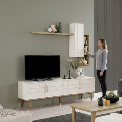Mobile TV bianco in legno per soggiorno con ripiani.