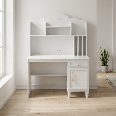 Scrivania moderna con scaffali, scrivania per computer in legno bianco per la camera dei bambini.