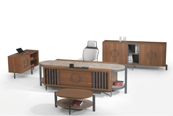 Gruppo di scrivanie da ufficio, set di scrivanie da ufficio 4 pezzi in legno marrone con grande cassettiera.