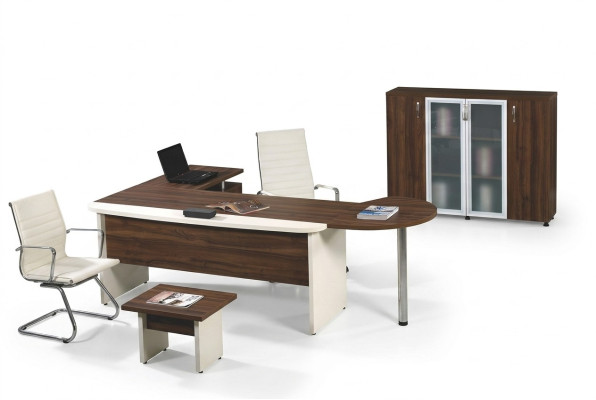 Set di mobili da ufficio 3 pezzi, scrivania d'angolo completa in legno marrone.    Set di mobili per ufficio 3 pezzi, scrivania d'angolo completa in legno marrone.