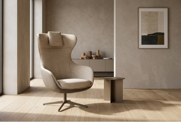 Poltrona da cocktail singola in tessuto beige moderna.
