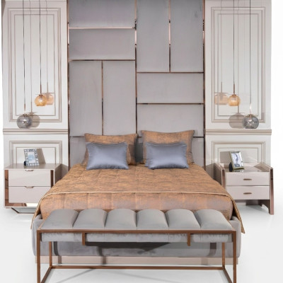 Set di lenzuola di lusso per camera da letto con letto matrimoniale e comodini, 5 pezzi, beige.