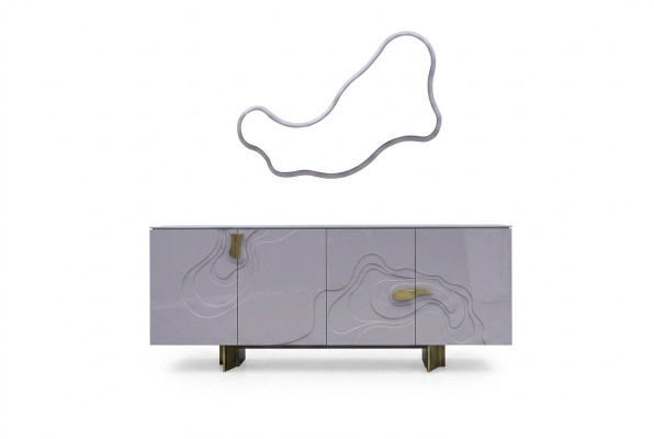 Mobile d'appoggio con specchio in legno rosa per sala da pranzo.