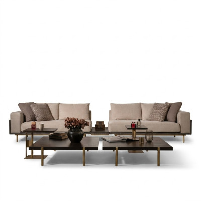 Divano a quattro posti, divano imbottito a quattro posti, divano in stoffa beige, tavolo moderno nuovo.