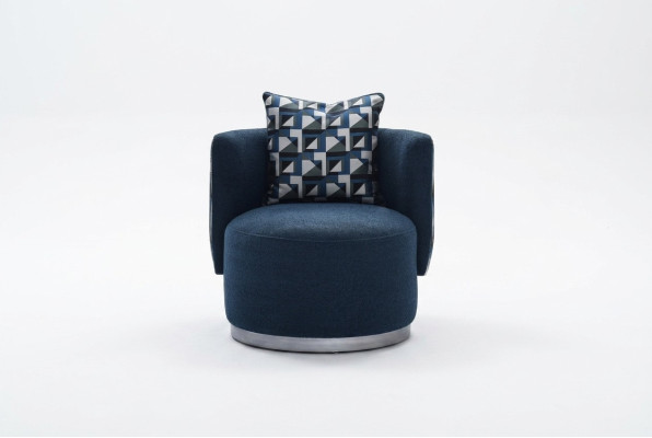 Poltrona reclinabile blu in stile moderno con rivestimento in tessuto.