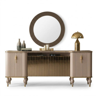 Set di lussuoso salotto, credenza moderna in vetro, specchio e legno.