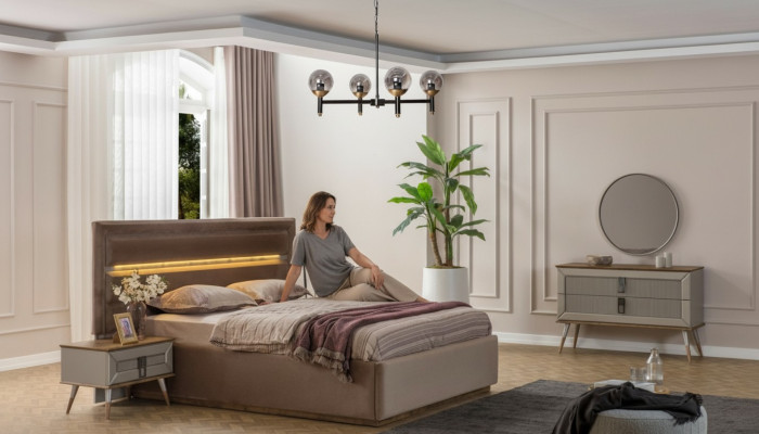 Camera da letto beige di lusso con letto matrimoniale di design 2 comodini 5 pezzi