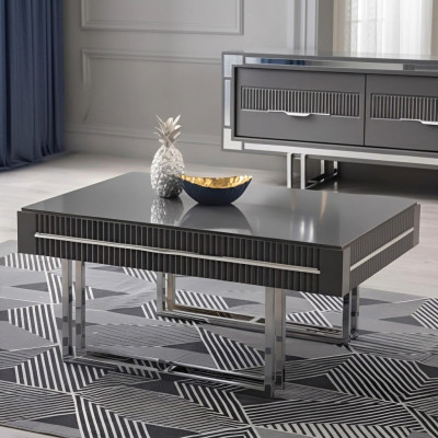 Tavolino da caffè in legno grigio moderno.