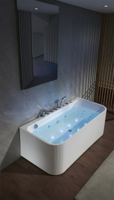 Vasca idromassaggio con getti idromassaggio a led ergonomica per il relax.