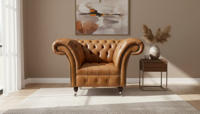 Sedia poltrona da salotto in stile classico Chesterfield con rivestimento in tessuto di lusso.