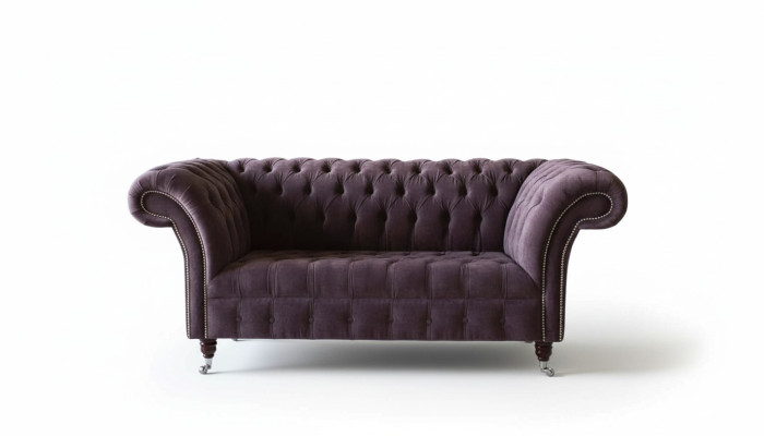 Divano Chesterfield design lilla con tessuto imbottito, due posti, nuovo.