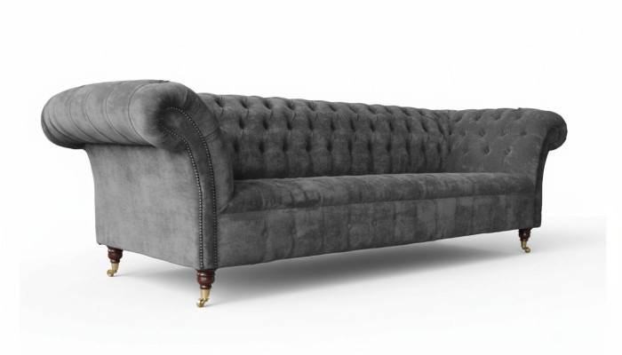 Chesterfield divano a 3 posti imbottito in tessuto grigio.