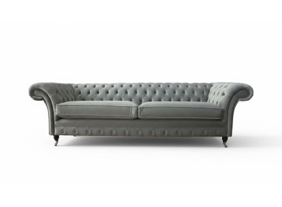 Divano 4 posti Chesterfield imbottito in tessuto grigio per il soggiorno.