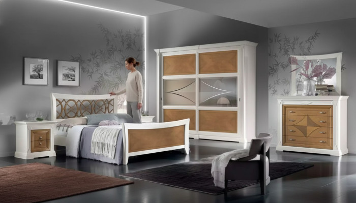 Classico set da letto composto da 6 pezzi per sogni elevate.