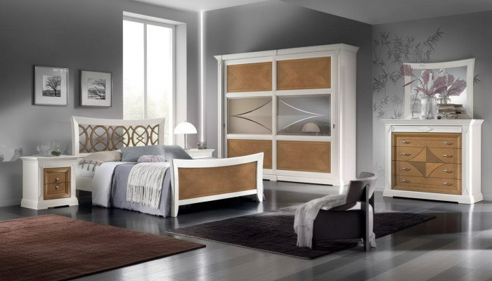 Classico set da letto composto da 6 pezzi per sogni elevate.