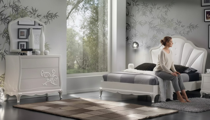 Set da camera da letto di lusso 5 pezzi. Letto 2 comodini Comò Mobili di design