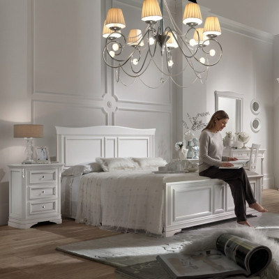 Camera da letto completa con letto, 2 comodini, set da 3 pezzi. Design di lusso.