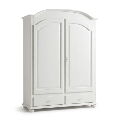Armadio di lusso in legno bianco per la camera da letto.